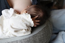 真木よう子さん「家が軋んでいるのかと思った」謎の音の正体がホラー。16歳年下のパートナーは「理解してくれって言っても無理がある」