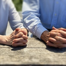 息子の夜泣きが連日続いていたある日、思わずウルッときたお隣の夫婦の言葉