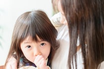 10年間選ばれ続けるには理由がある。子どもの爪噛み・指しゃぶり癖に悩む親に届けたいかむピタの話