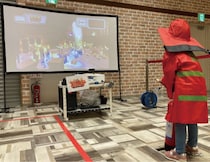 本物の消防車が見られて、防災ヒーロー入団試験にも挑戦できる。羽田エアポートガーデンの防災フェスタが子どもに最高