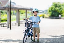 「虫よけ・汗ふき・かさばらない」が1枚に全部入った夏のウェットティッシュがシルコットから6月9日に発売