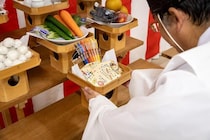 【新製品】学業成就の祈祷を行い、縁起のいいモチーフをあしらった特別な「サラサクリップ」