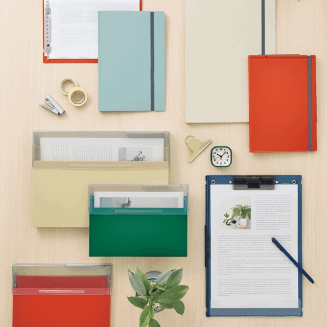 【新製品】二つ折りできる！大人カラーのクリヤーブックとクリップボード