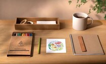 【新製品】ひと塗りで、濃く描ける「色鉛筆 木物語12色」