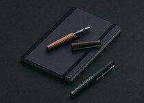 【新製品】「KOKUYO WP」2周年を記念した木軸・金属軸の限定品