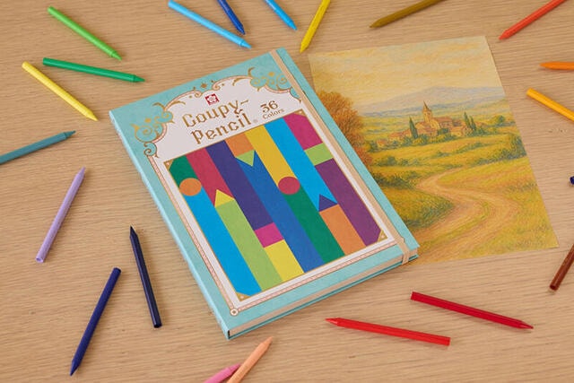 【新製品】絵本のようなデザインの「クーピーペンシル36色セット」