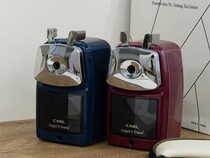 【新製品】レトロな外観と国産刃の確かな切れ味を備えた卓上小型鉛筆削り