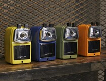 【新製品】昭和レトロでポップなカラーの卓上手動鉛筆削り