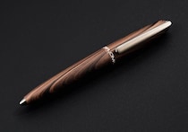 【新製品】「ディプロマット」から自然との調和を表現した筆記具登場