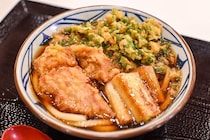 東京の丸亀製麺でしか食べられない「ねぎまうどん」がすごい！江戸発祥の郷土料理を表現