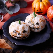 ハロウィンにぴったり！おばけおにぎり