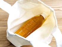 鞄の中でもペットボトルが自立！水筒や折りたたみ傘にも応用できる解決策を発見