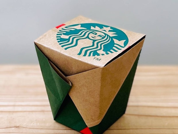 たった1枚の紙袋で「フタ付きゴミ箱」の作り方。折って貼るだけで即席の入れものに！