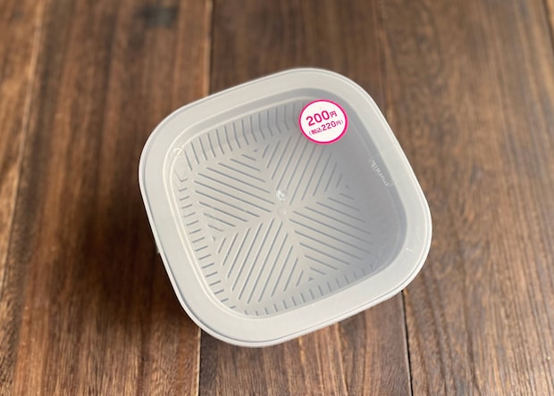 価格：220円（税込）