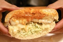 コメダ珈琲店の新作グラクロは “海老香るトマトソース”。この冬だけの特別な味をレポ！