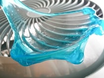 夏の終わりにやっておきたい！扇風機のほこり取りはダイソー商品で楽々