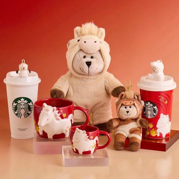 2026年スタバ新作「干支グッズ」全11種。マニアの推しグッズベスト5も発表!