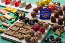 成城石井が「推しチョコ★発見フェア」を開催。運命の一粒に出会える限定企画