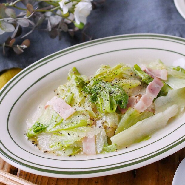 レタスとベーコンのうま塩炒め