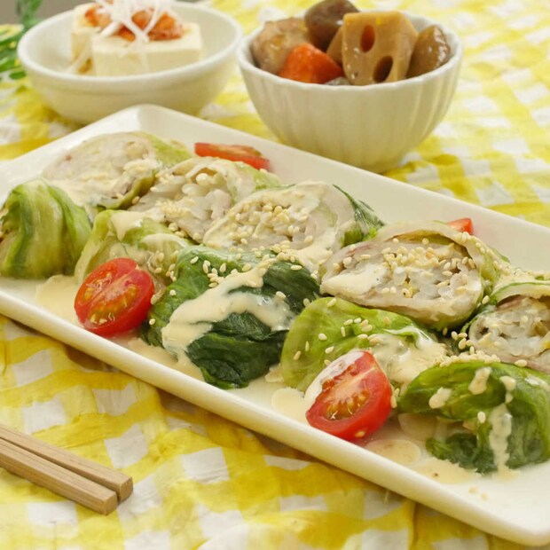 レンジで簡単！豚バラもやしのレタス巻き