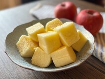 世界中でブームの「アップルマシュマロ」レシピ。材料3つでふわしゅわ食感