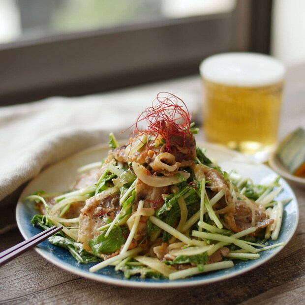 リピしたくなる！カリカリ豚のにんにく味噌サラダ