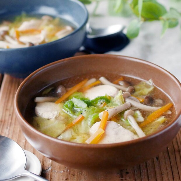 ダイエット中にも。鶏むね肉と野菜の中華スープ