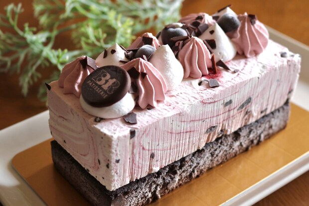 「ラブポーションサーティワン」がアイスクリームケーキになった！専用開発されたガトーショコラと味わう贅沢