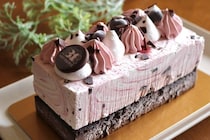 「ラブポーションサーティワン」がアイスクリームケーキになった！専用開発されたガトーショコラと味わう贅沢