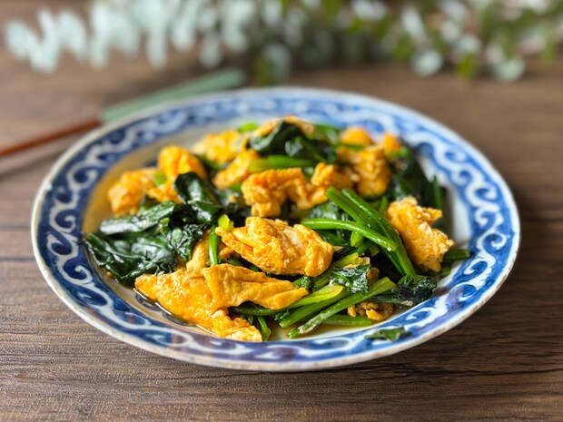 5分で簡単ほうれん草と卵のオイスター炒めのレシピ。味変アレンジ5選