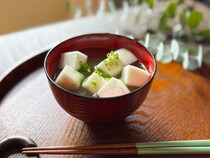 はんぺん入り味噌汁のレシピ。ふわふわ食感を楽しむ崩れないコツ