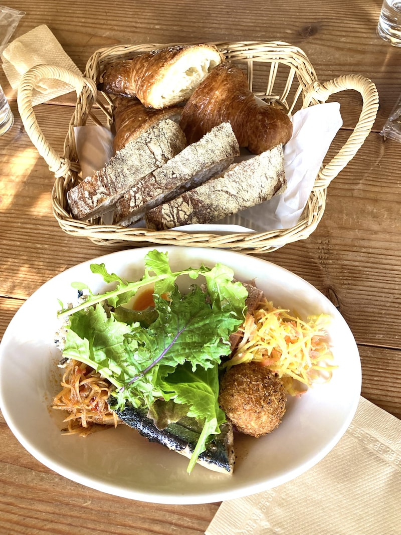 ＜パンめぐ長野編④＞古民家を改装した素敵な空間で、極上のパンランチプレートがいただける！パンもお料理も記憶に残るお店【ターブルヒュッテ】（長野県・東御市）