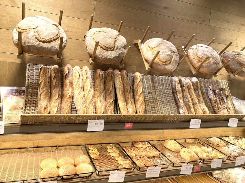 月替わりで8種類の新作パンが登場する！【Boulangerie Bonheur（ブーランジェリーボヌール）東京ミッドタウン日比谷店】で、店長にお勧めパンを伺いました（東京都・千代田区）