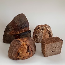 十勝の麦と薪窯で生命力みなぎるパンを焼く【風土火水】（北海道・帯広市）