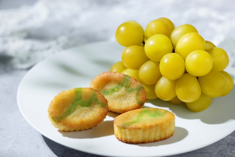 樹の上で完熟した最高の状態の山梨県産フルーツを使った焼菓子が、アンリ・シャルパンティエとC3（シーキューブ）から発売され、その発表会に参加しました