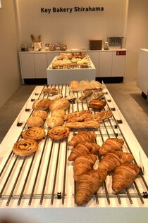 メゾンカイザー監修の焼きたてパンがある南紀白浜の【キーベーカリー白浜】（和歌山県・西牟婁郡白浜町）