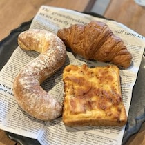 ＜パンめぐ 小樽編 ④＞ 香りに驚くスペルト小麦のクロワッサン【カトルフィーユ アトリエ ゼニバコ】（北海道・小樽市）