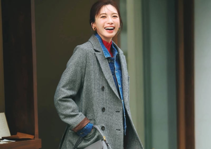 チラ見せデニムが効く♡大人の休日レイヤードコーデ【毎日コーデ】