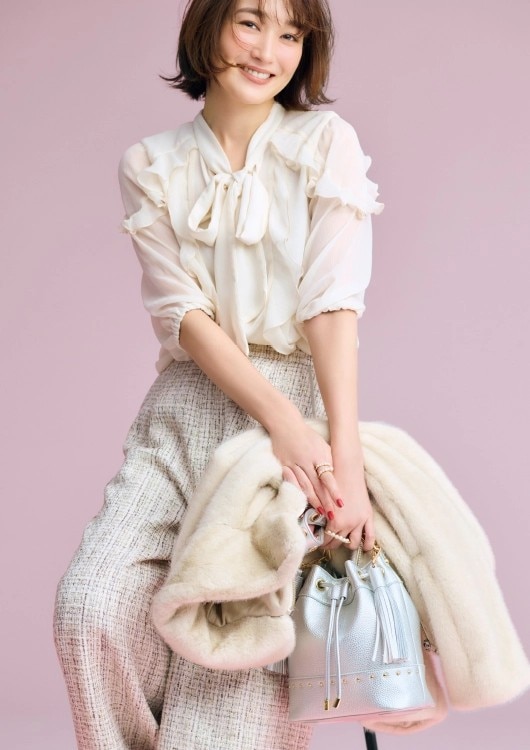 【毎日コーデ】優しげなフリルブラウスでエレガントに♡ 【毎日コーデ】優しげなフリルブラウスでエレガントに♡