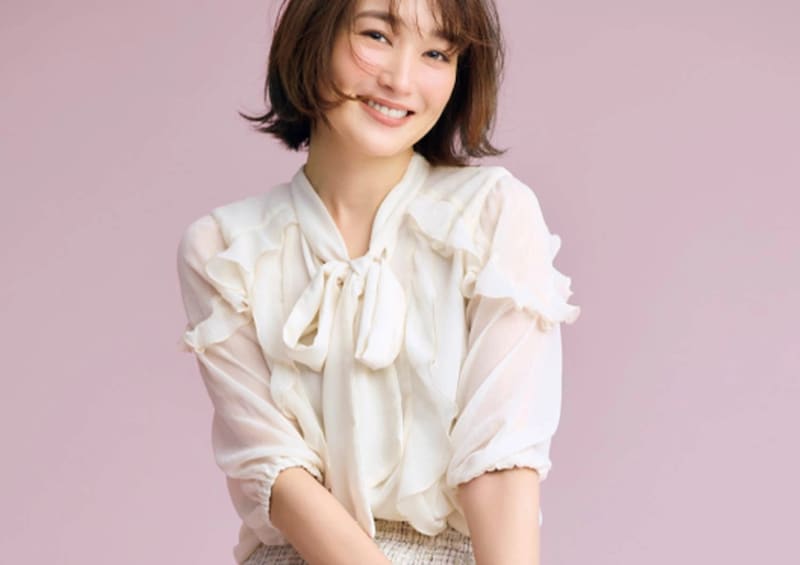 誰から見ても好印象♡フリルブラウスが可愛い甘通勤コーデ【毎日コーデ】