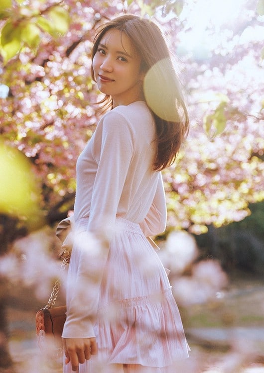 小林由依