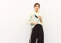 ライン入りパンツが今っぽい！一目置かれる上級者見え通勤コーデ【毎日コーデ】