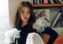 抜け感が可愛い♡フェミニン度の高いチュールはモノトーン合わせでデイリー仕様に