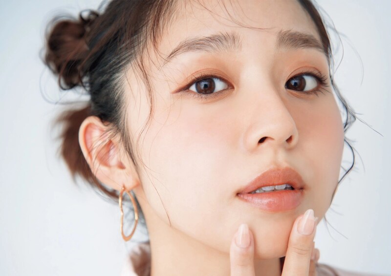 ふんわりマットの質感チークでこなれた表情に♡ミルキーオレンジで頬にさりげない可愛さをプラス