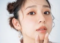 ふんわりマットの質感チークでこなれた表情に♡ミルキーオレンジで頬にさりげない可愛さをプラス