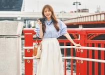 バルーンスカートで甘さをプラス！ブルーとホワイトを取り入れた爽やか休日コーデ【毎日コーデ】