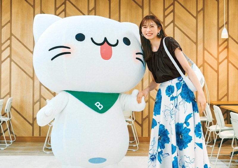 茶×青でトレンド感たっぷり♡甘派も大満足の大人上品通勤コーデ【毎日コーデ】