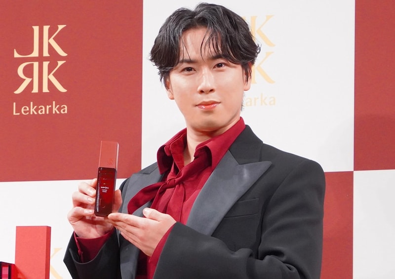 【Snow Man・宮舘涼太】「朝起きた瞬間からショータイム」スキンケアブランド「レカルカ」新アンバサダーに就任