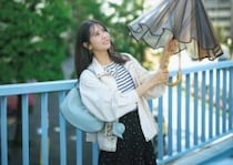 もうすぐ梅雨入り！？ボーダー×ドットで気分を高める雨の日通勤コーデ【毎日コーデ】