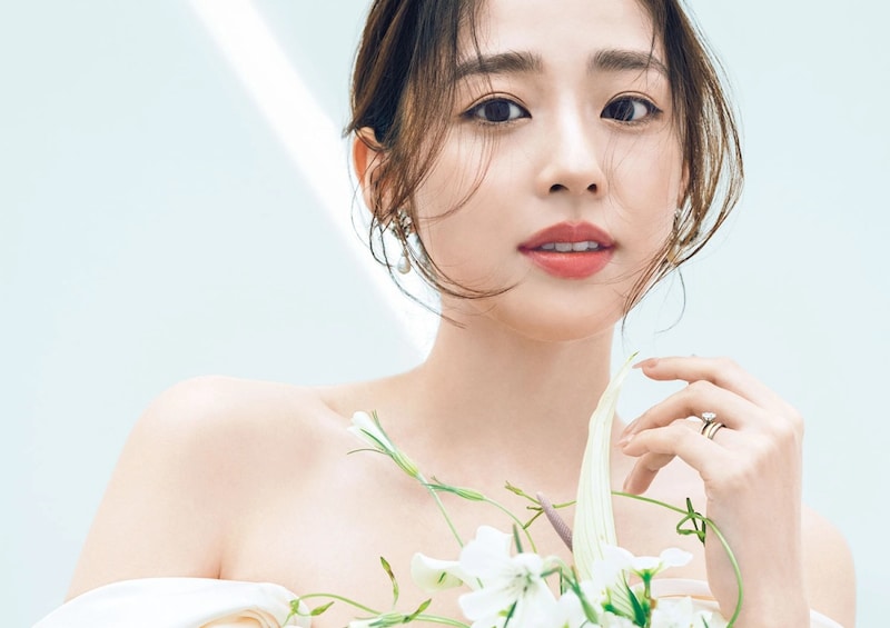 江藤百香のWedding Story♡彼のことやプロポーズなど幸せ溢れるインタビュー